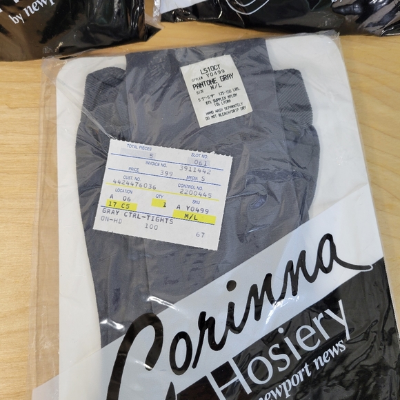 Womans 3 Pairs Corinna Hosiery by Newport News Nude Wine Gray Size Med/large - Picture 3 of 11